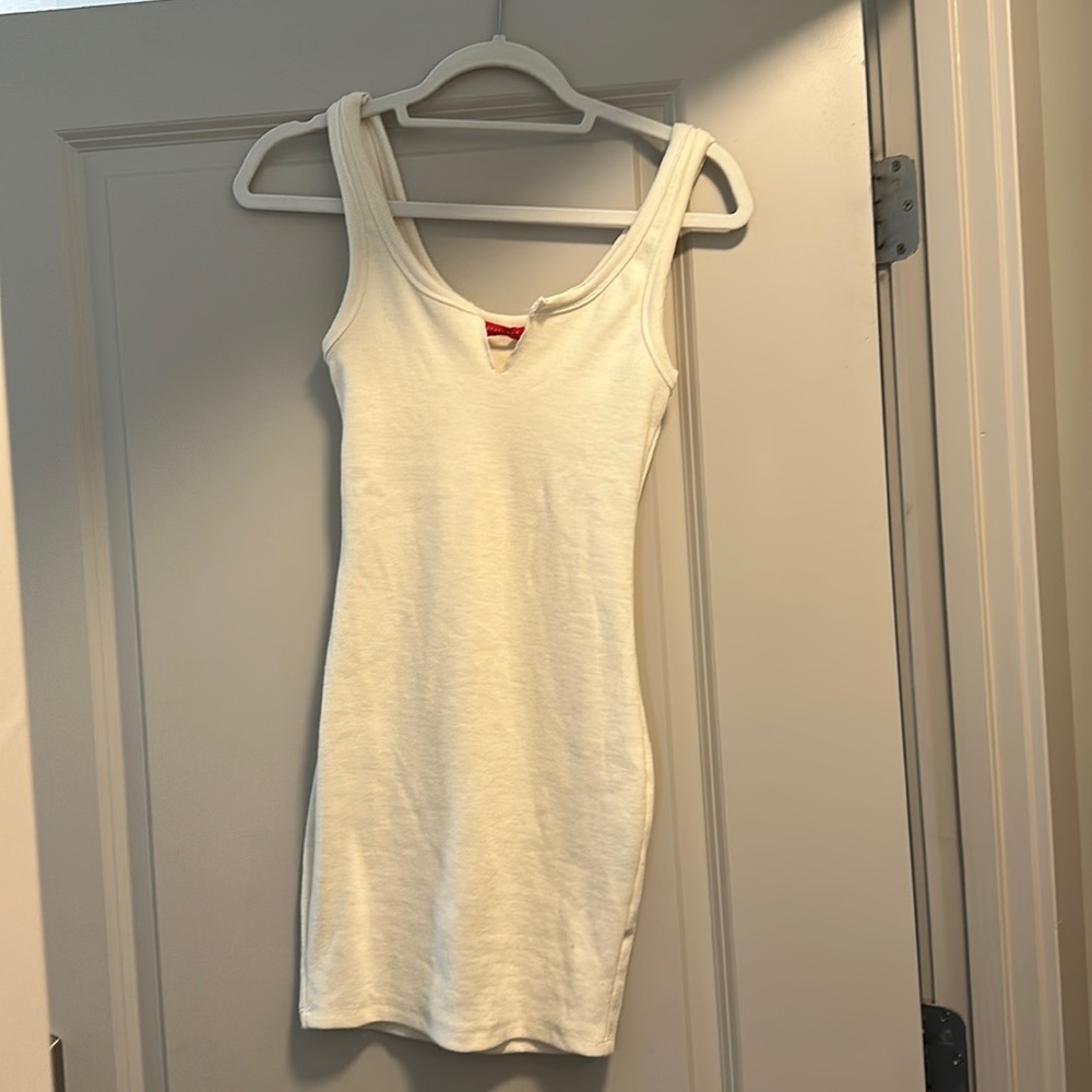 Off white dress perfect for summer days.